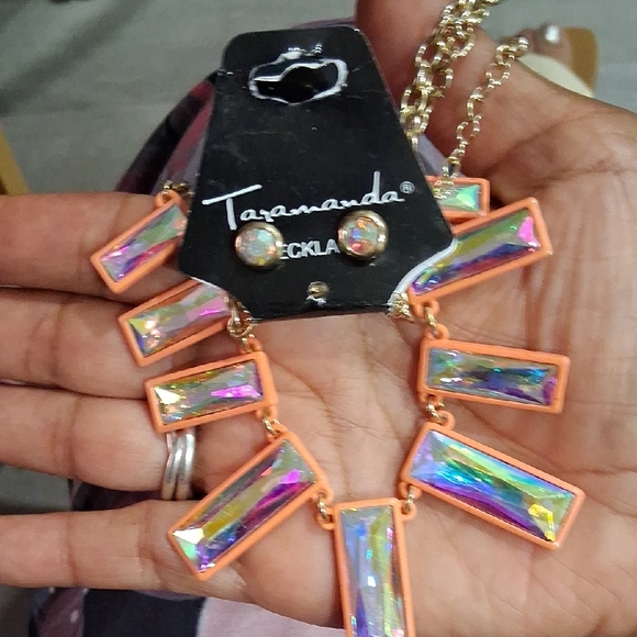 Taramanda Gold and Multicolor Statement Necklace - Picture 16 of 16